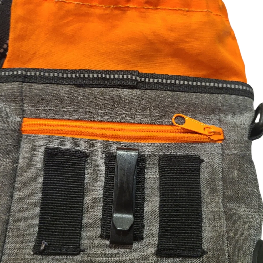 AMZNova Dog‎ Treat Bag Many Pockets Wear 5 Ways